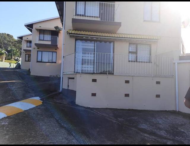 3 BEDROOM TOWNHOUSE FOR SALE IN GLENMORE BEACH